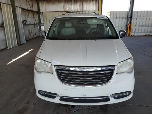 2013 Chrysler Town & Country Touring L