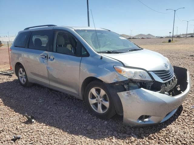 2014 Toyota Sienna LE