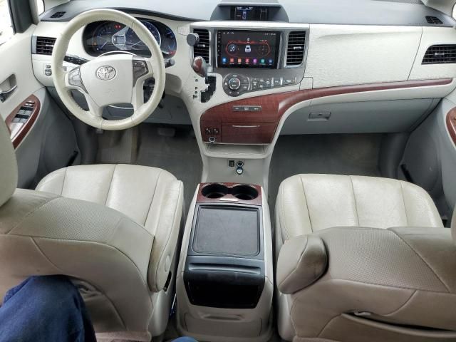 2013 Toyota Sienna XLE