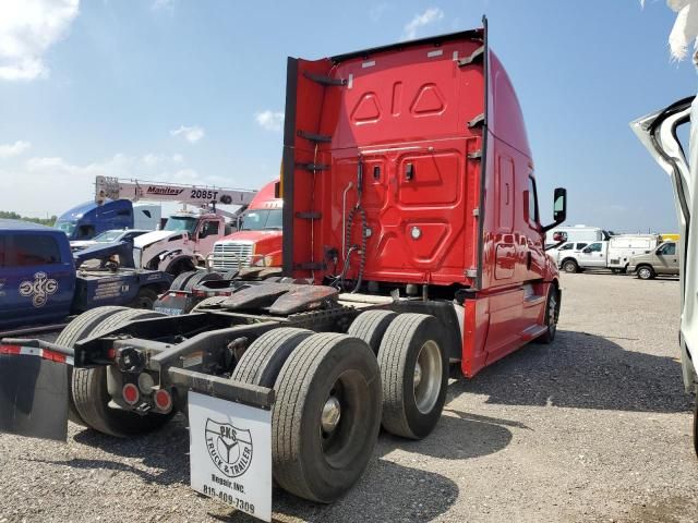 2019 Freightliner Cascadia 126