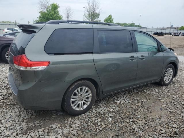 2011 Toyota Sienna XLE