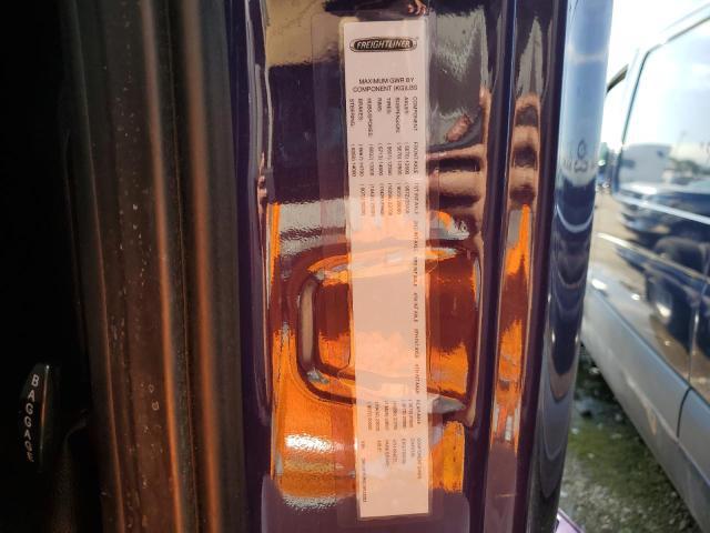 2020 Freigliner Cascadia 126