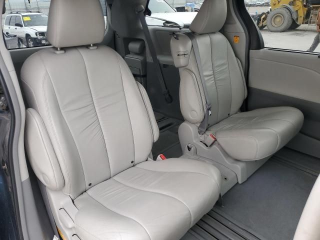 2011 Toyota Sienna XLE