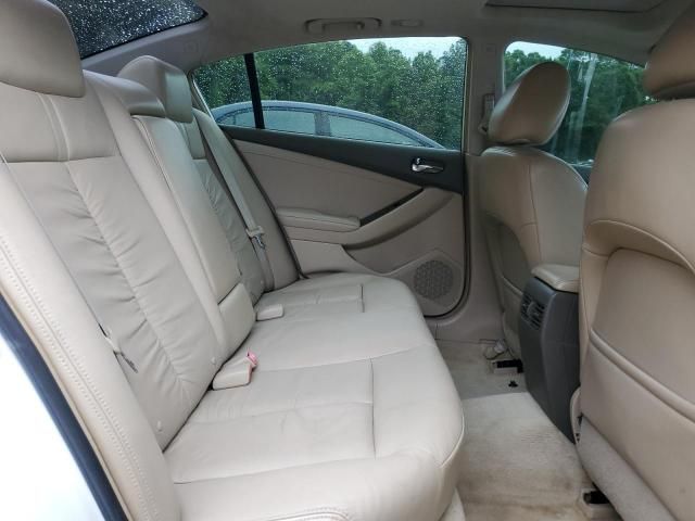 2010 Nissan Altima Base