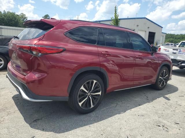 2022 Toyota Highlander XSE