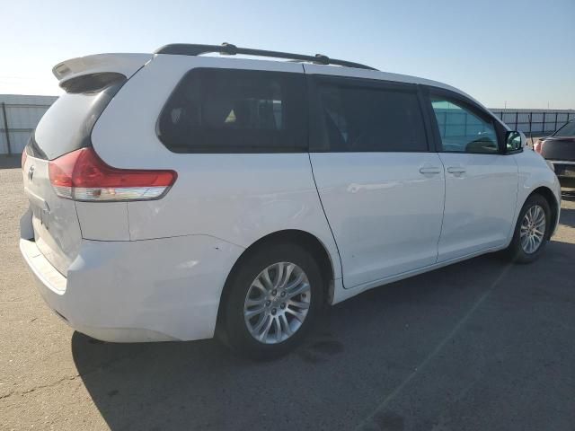 2012 Toyota Sienna XLE