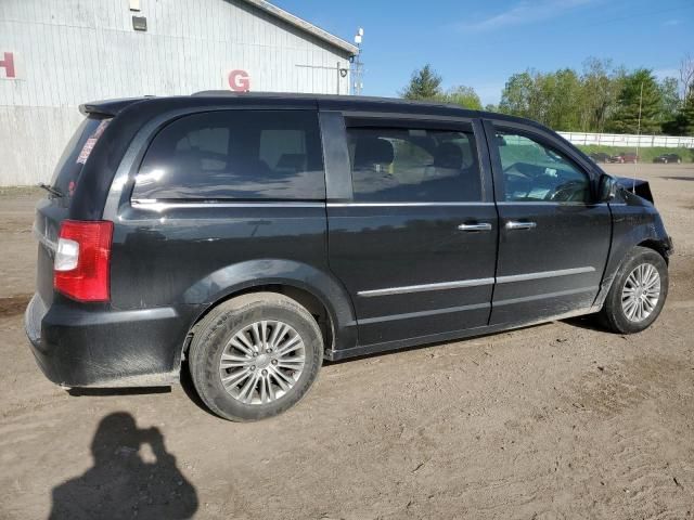 2015 Chrysler Town & Country Touring L