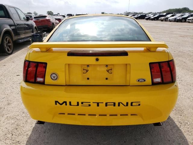 2004 Ford Mustang