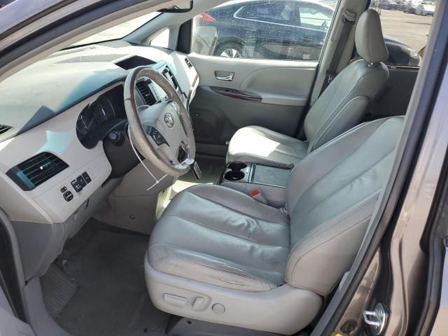 2012 Toyota Sienna XLE