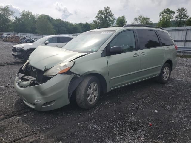 2009 Toyota Sienna CE