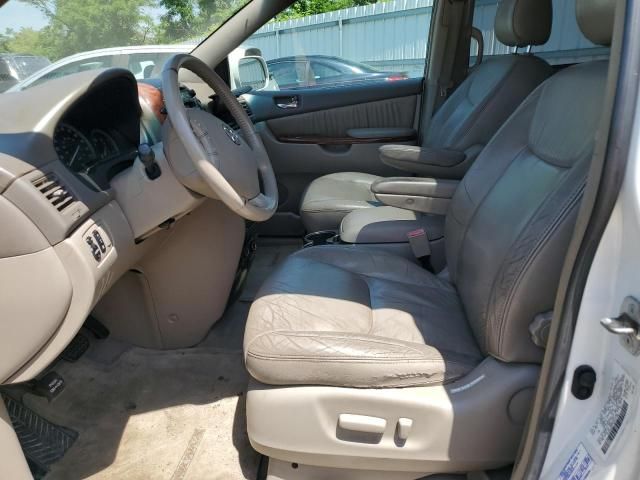 2004 Toyota Sienna XLE