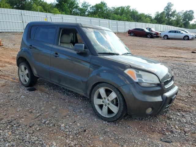 2011 KIA Soul +