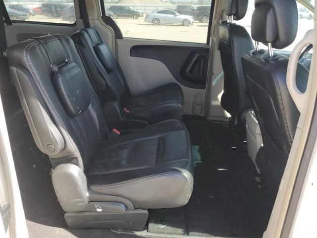 2013 Chrysler Town & Country Touring