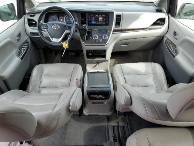 2015 Toyota Sienna XLE