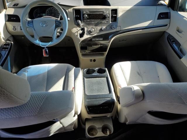 2011 Toyota Sienna LE