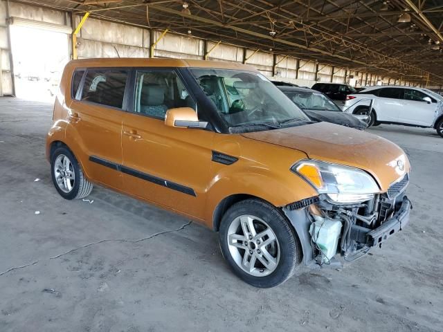 2011 KIA Soul +