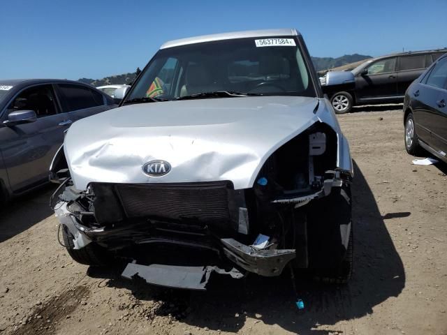 2013 KIA Soul +