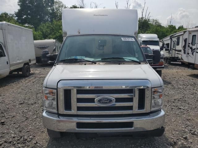 2019 Ford Econoline E350 Super Duty Cutaway Van