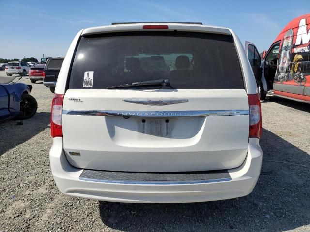 2013 Chrysler Town & Country Touring