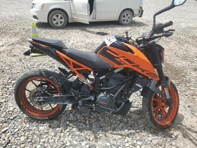 2022 KTM 200 Duke