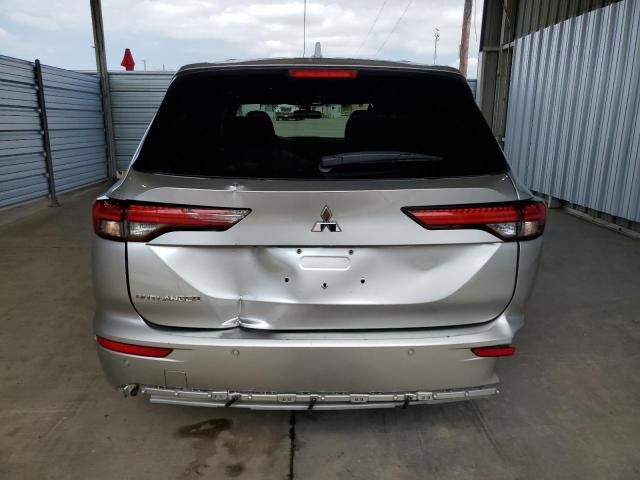 2022 Mitsubishi Outlander ES