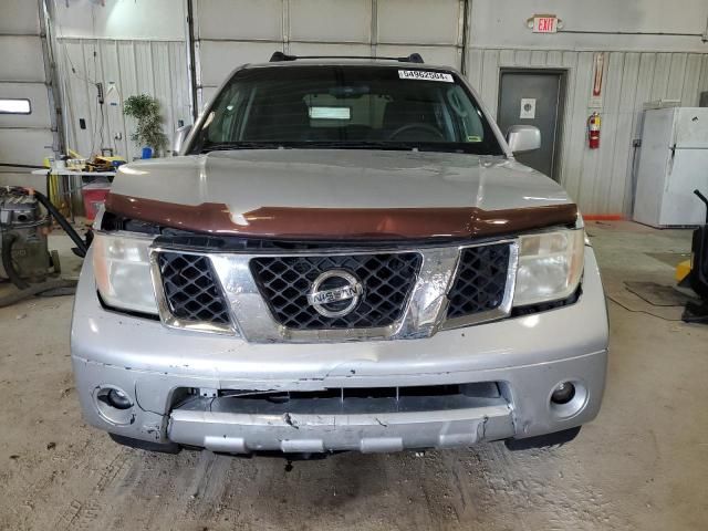 2005 Nissan Pathfinder LE