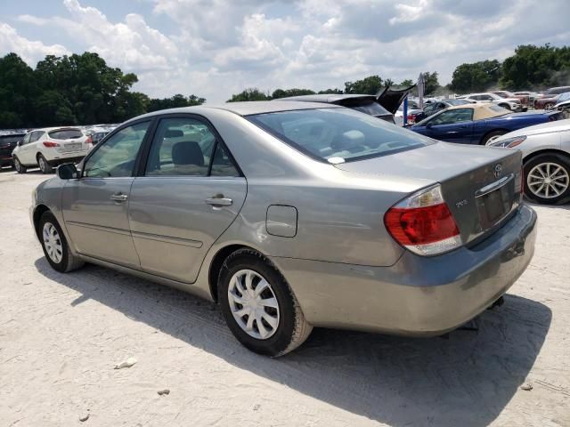 2005 Toyota Camry LE