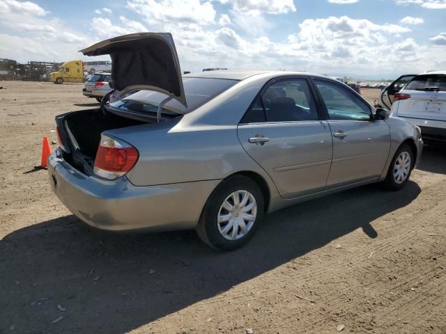 2005 Toyota Camry LE