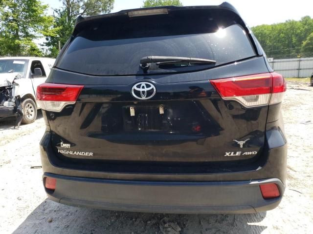 2018 Toyota Highlander SE