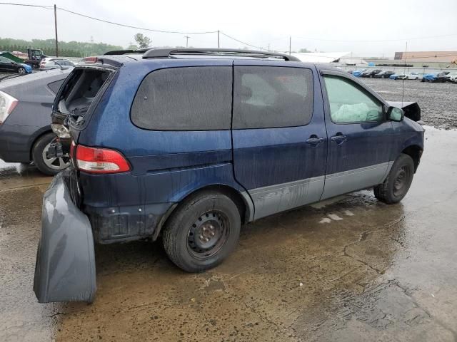 2002 Toyota Sienna CE