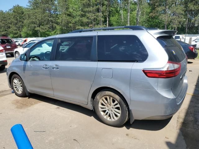 2016 Toyota Sienna XLE