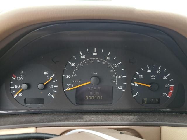 2000 Mercedes-Benz E 320