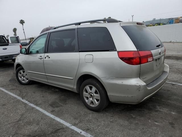 2004 Toyota Sienna CE