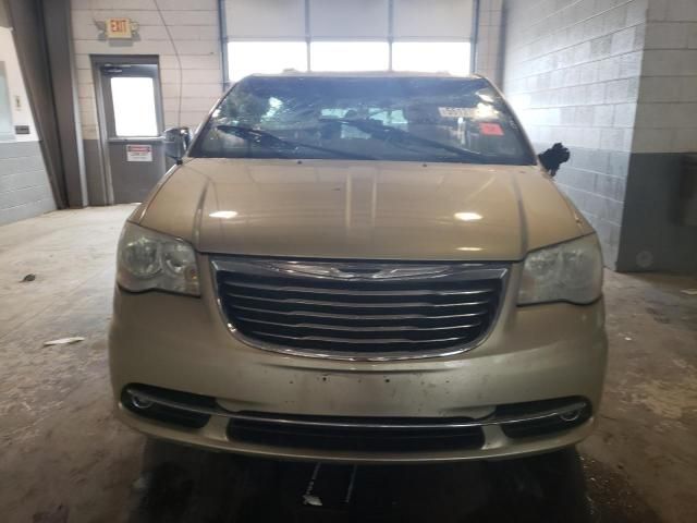 2012 Chrysler Town & Country Touring L