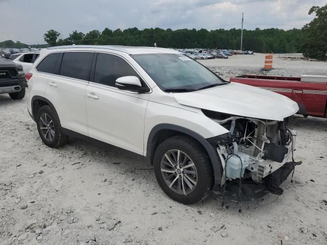 2019 Toyota Highlander SE