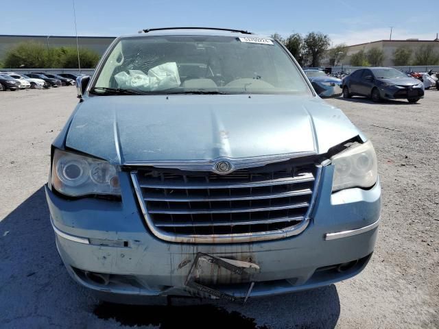 2009 Chrysler Town & Country Limited