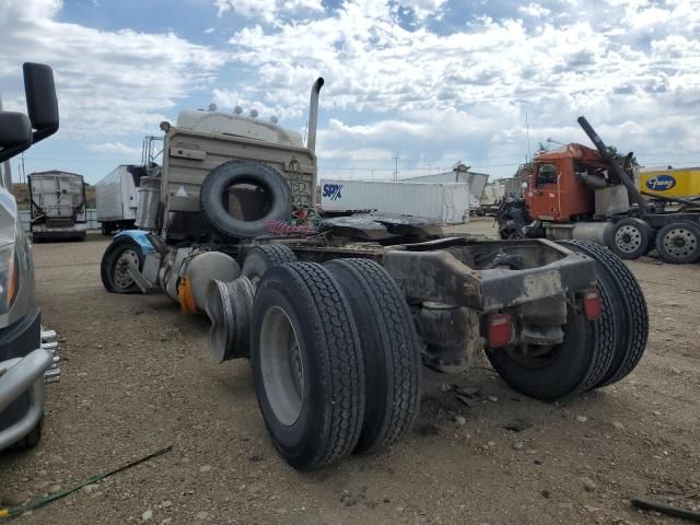 2000 Peterbilt 379