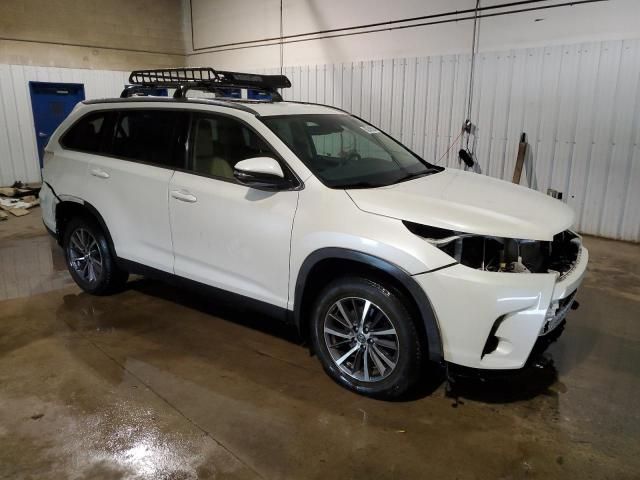 2019 Toyota Highlander SE