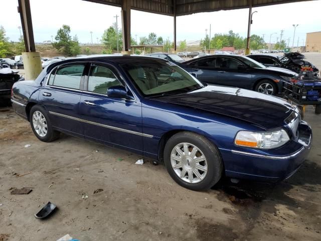 2011 Lincoln Town Car Signature Limited