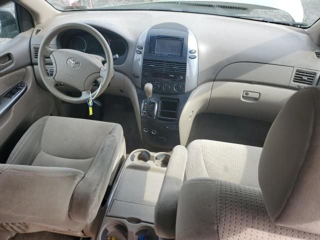 2009 Toyota Sienna CE