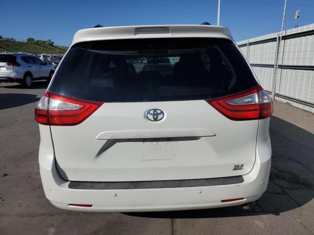 2017 Toyota Sienna XLE