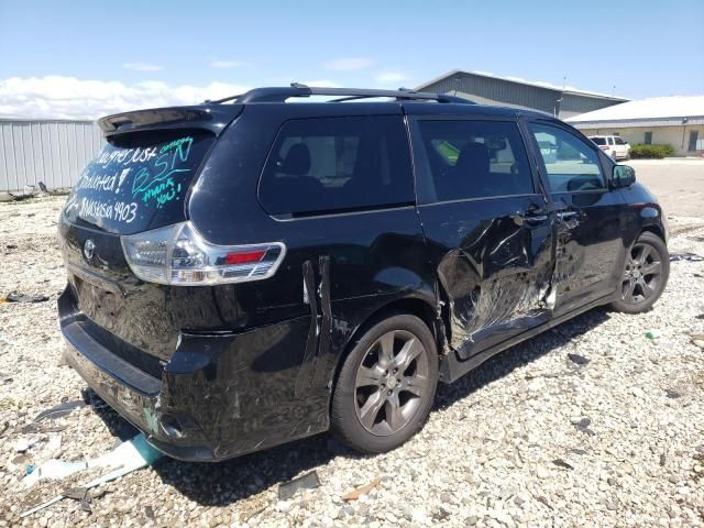 2015 Toyota Sienna Sport