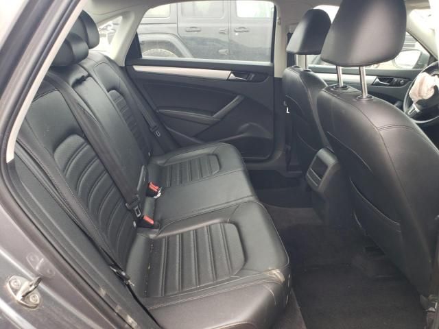 2012 Volkswagen Passat SE