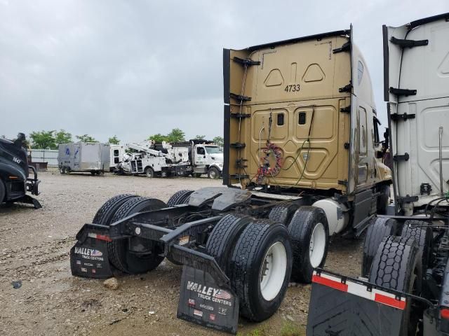 2015 Freightliner Cascadia 125