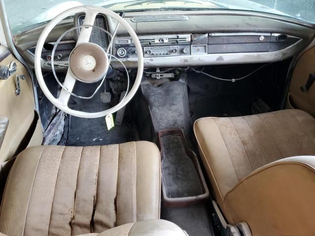 1966 Mercedes-Benz 230