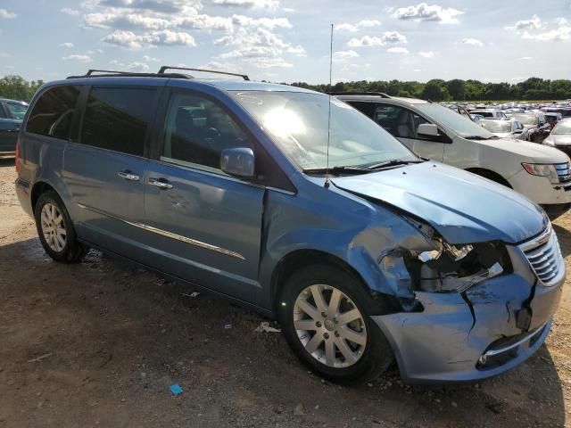 2012 Chrysler Town & Country Touring L