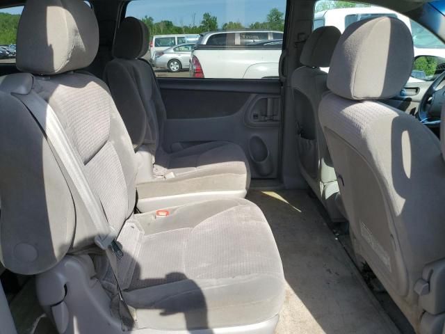 2006 Toyota Sienna CE