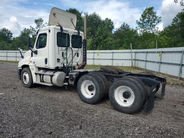 2012 Freightliner Cascadia 125