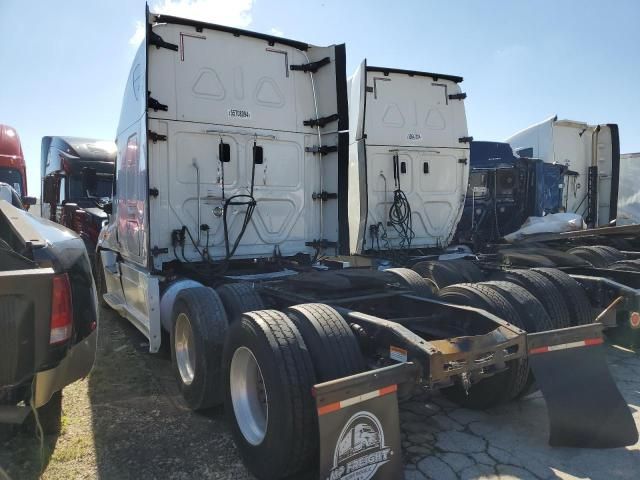 2015 Freightliner Cascadia 125