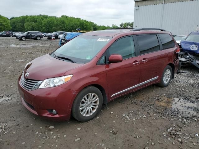 2014 Toyota Sienna XLE